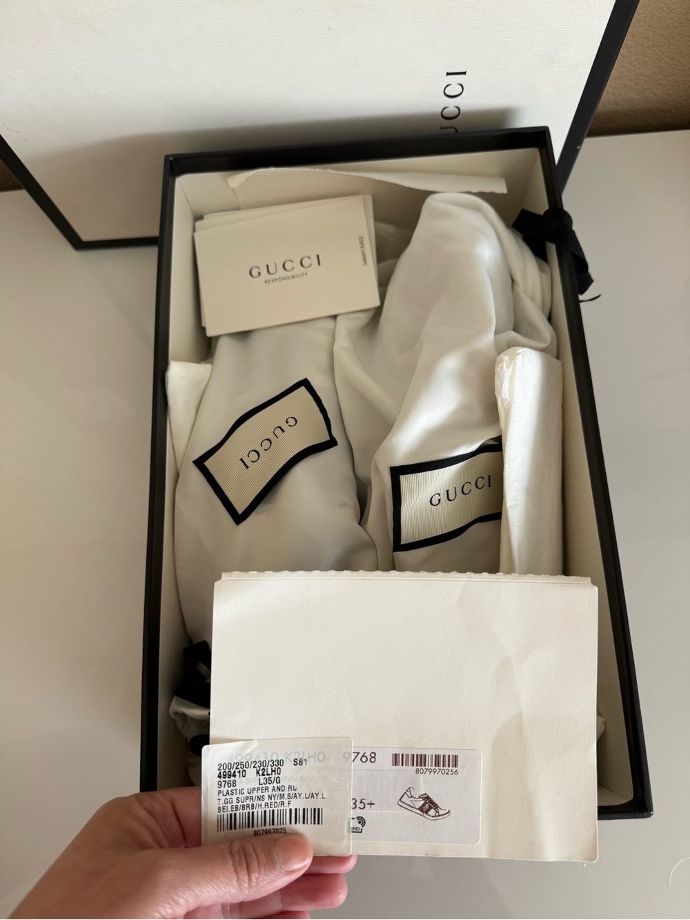 Gucci GG Supreme Sneakers - Picture 9 of 9